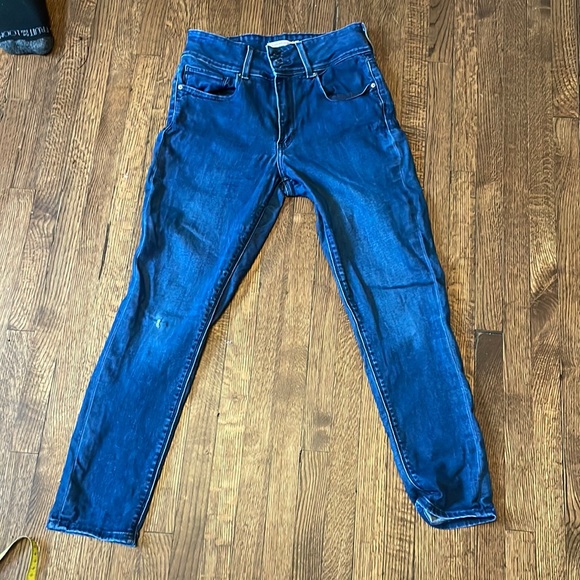 Levi’s 721 High Rise Skinny Jean - Picture 2 of 7